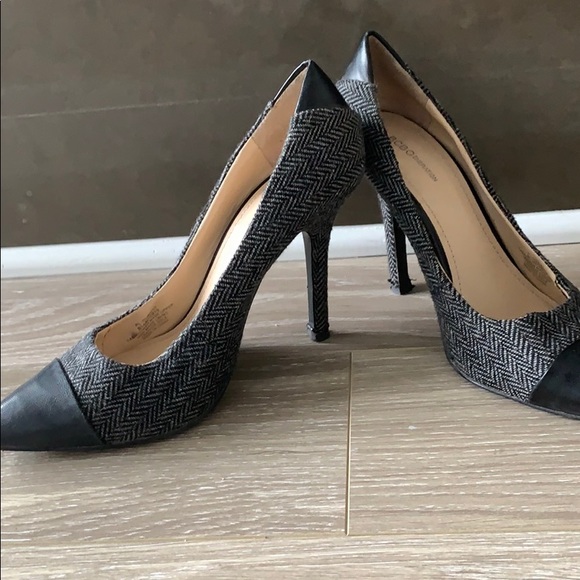 BCBGeneration Chevron Fabric w/Leather Toe Pumps - Picture 6 of 6